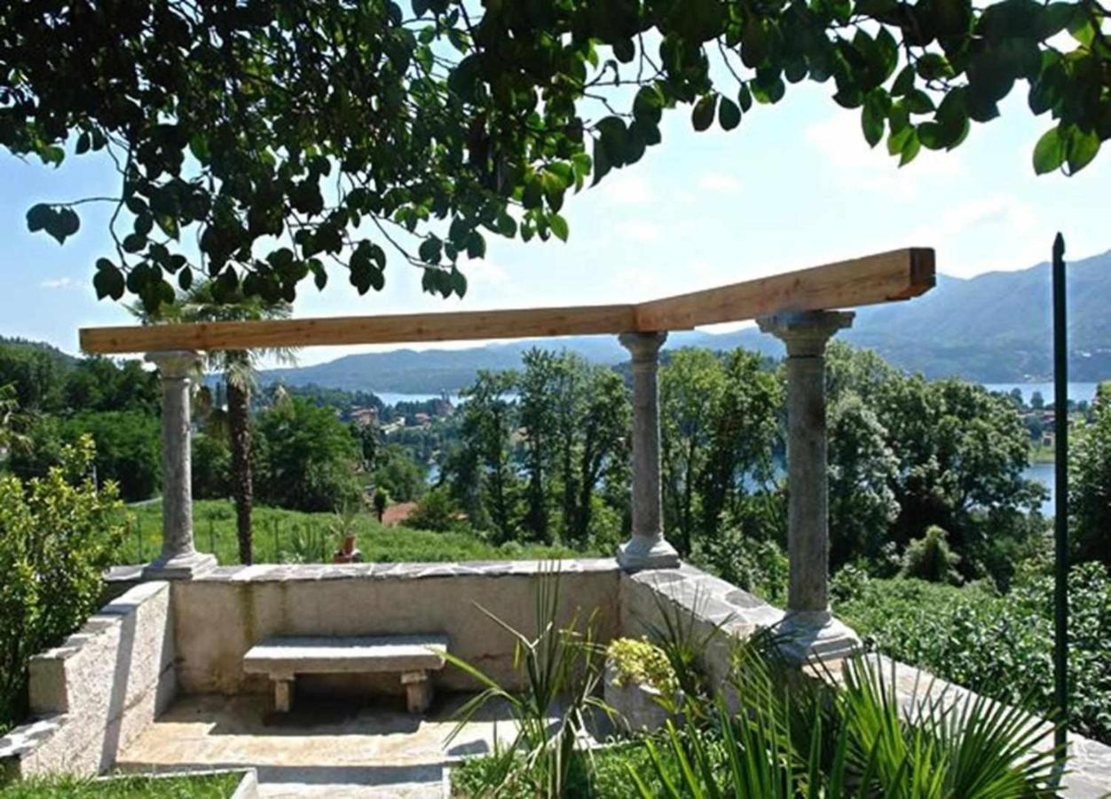 Domus Cusiana Complesso Vista Lago E Piscina Miasino Eksteriør billede